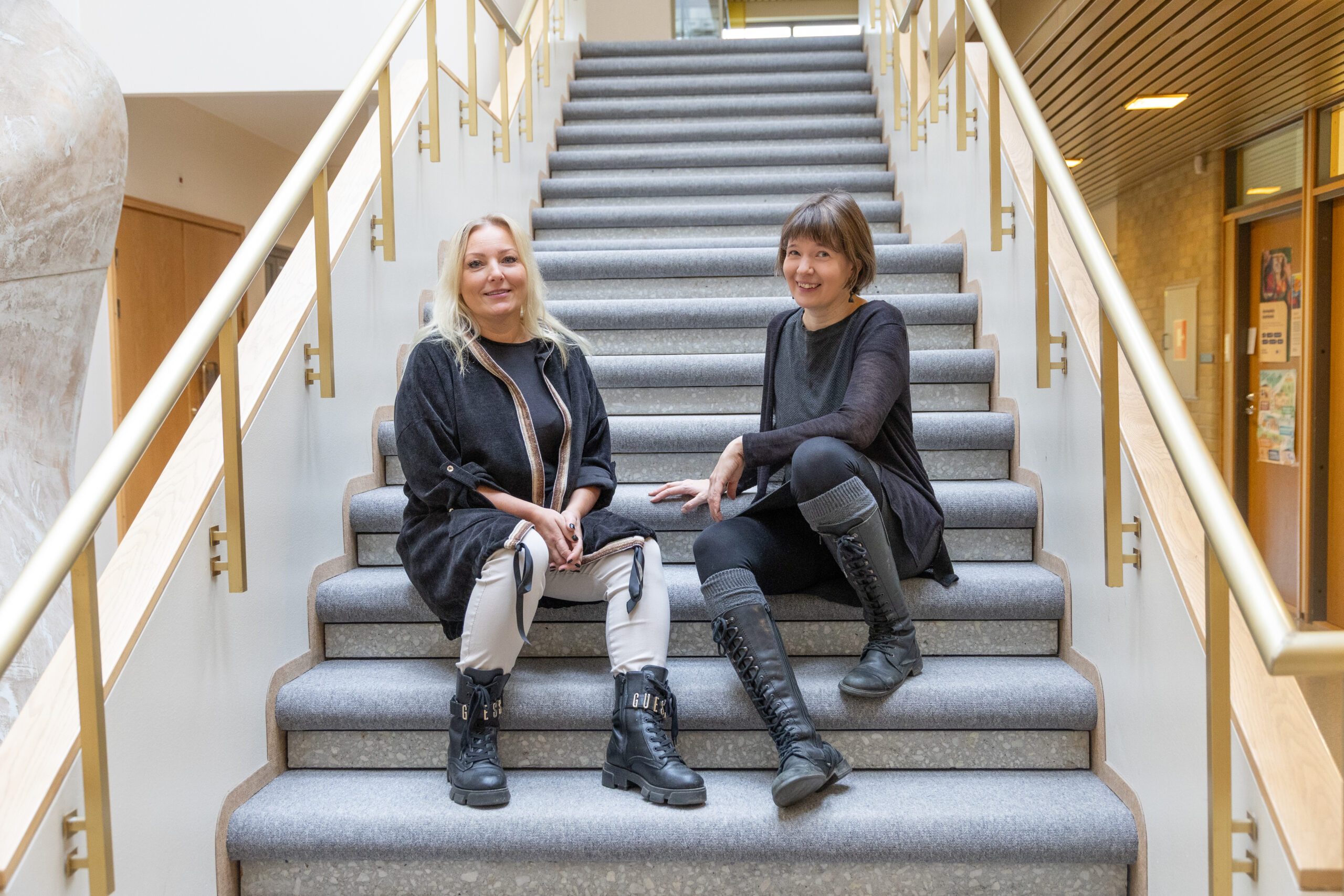 Yhteisötaiteilijat Suvi Nurmi ja Hanne Kauppinen ovat aloittaneet työnsä